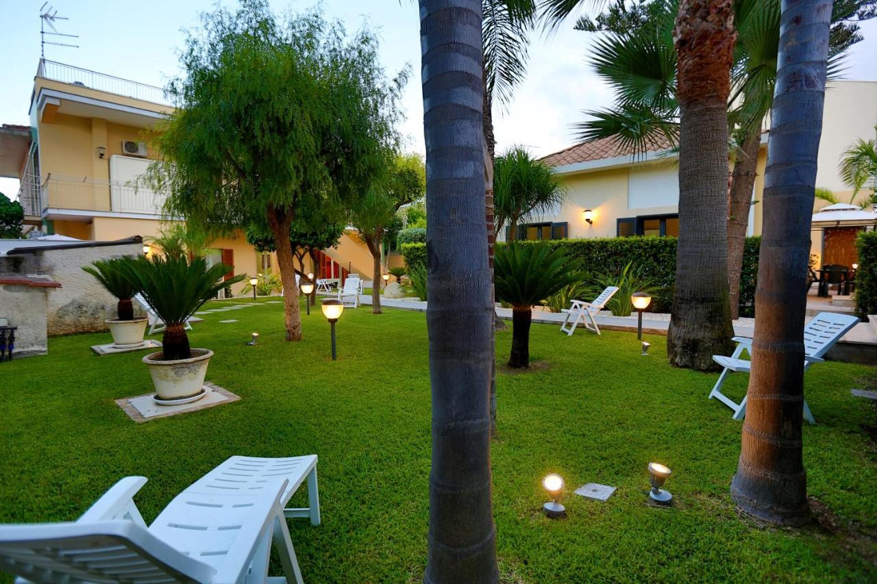 Re Sole La Dependance - Casa Vacanza M E R C U R I O Avola Exterior photo
