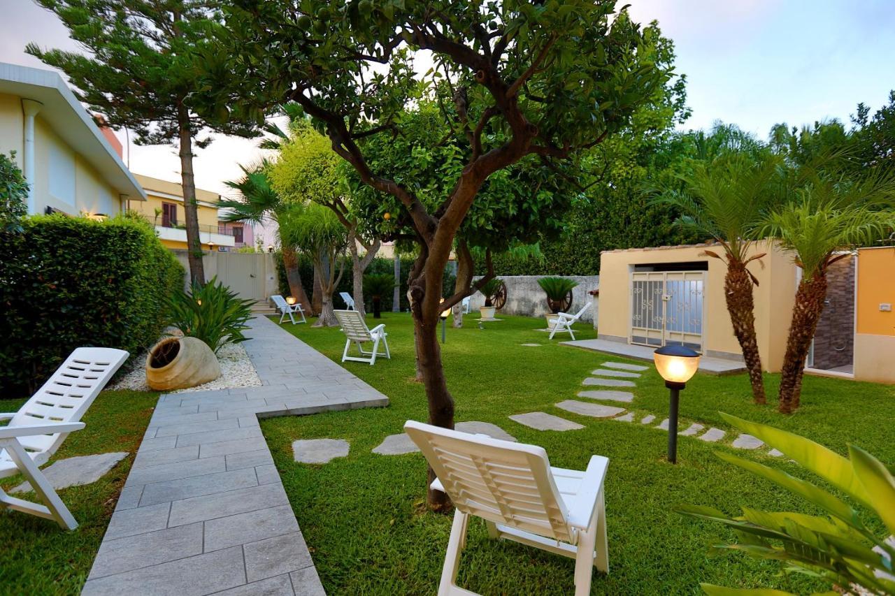 Re Sole La Dependance - Casa Vacanza M E R C U R I O Avola Exterior photo